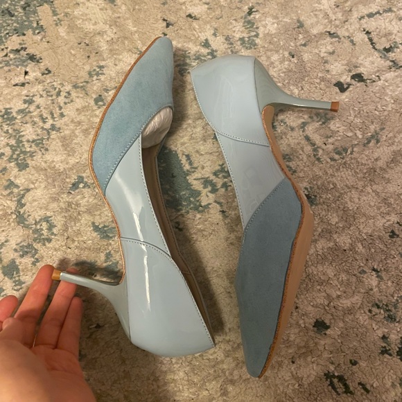 (3/$10) Blue Suede Patent Leather Court Heels - CN 40 - Picture 3 of 8